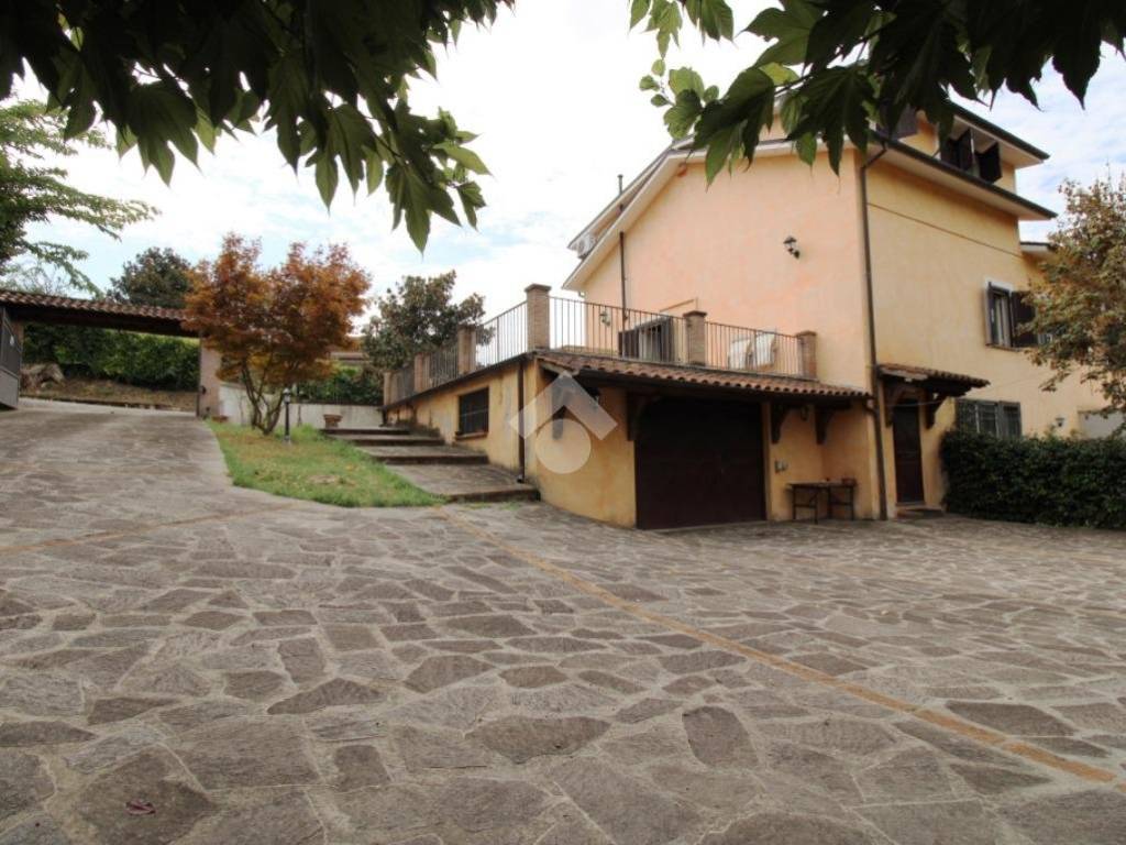 Villa a Castelnuovo di farfa in Via sant'anna, 1 - Foto 3