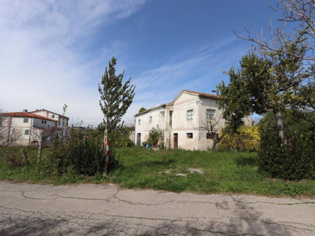 Casa indipendente a Torano nuovo in Contrada Pretella, 22 - Foto 2