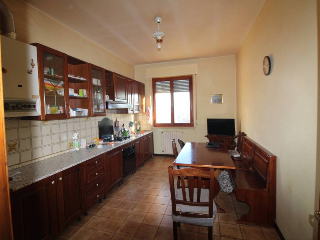 Appartamento a Jesi in Via Tabano - Foto 2
