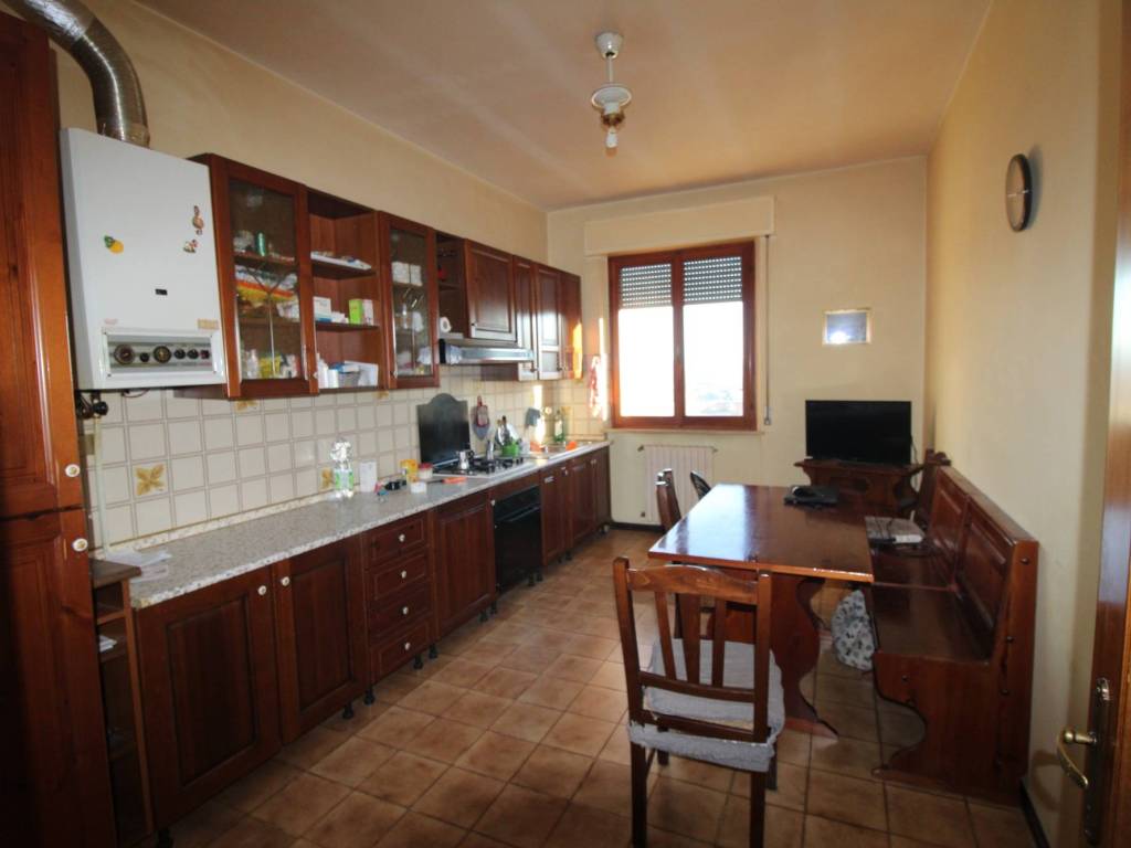 Appartamento a Jesi in Via Tabano - Foto 4