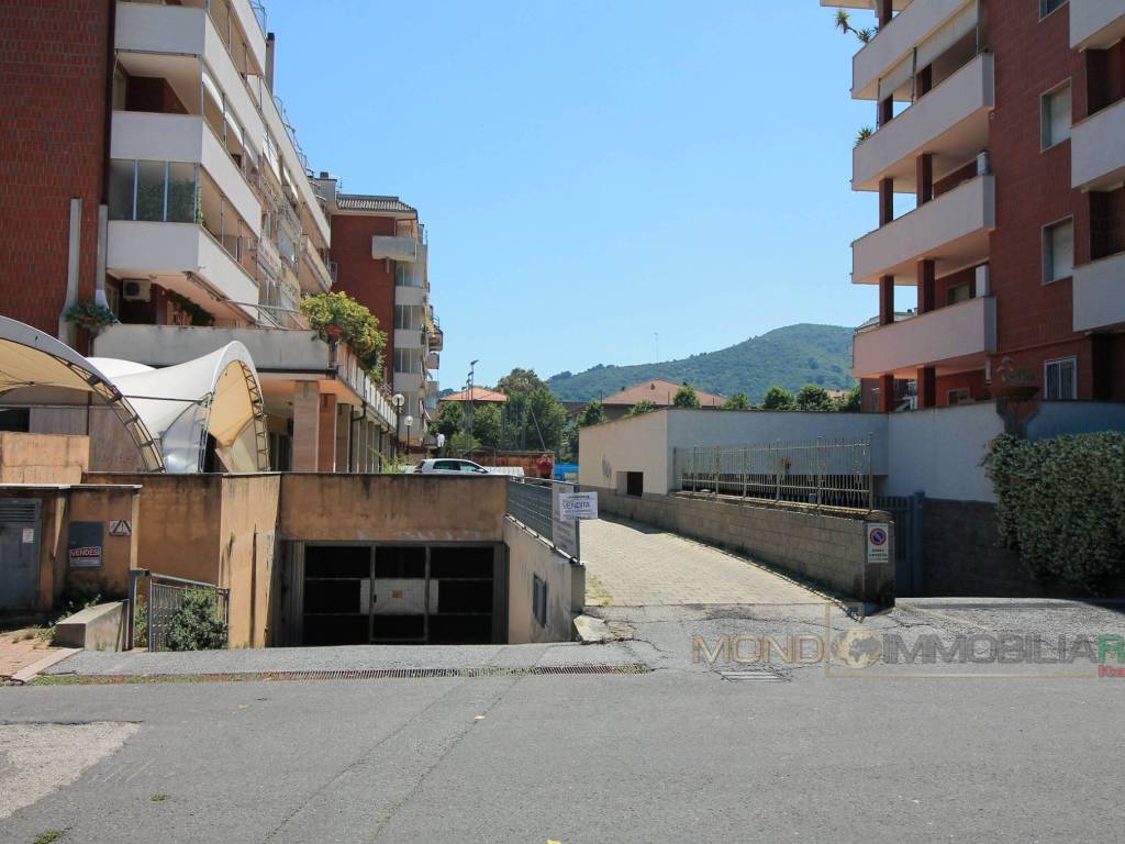 Box / garage a Albenga in Via Valle d'Aosta, 10 - Foto 2