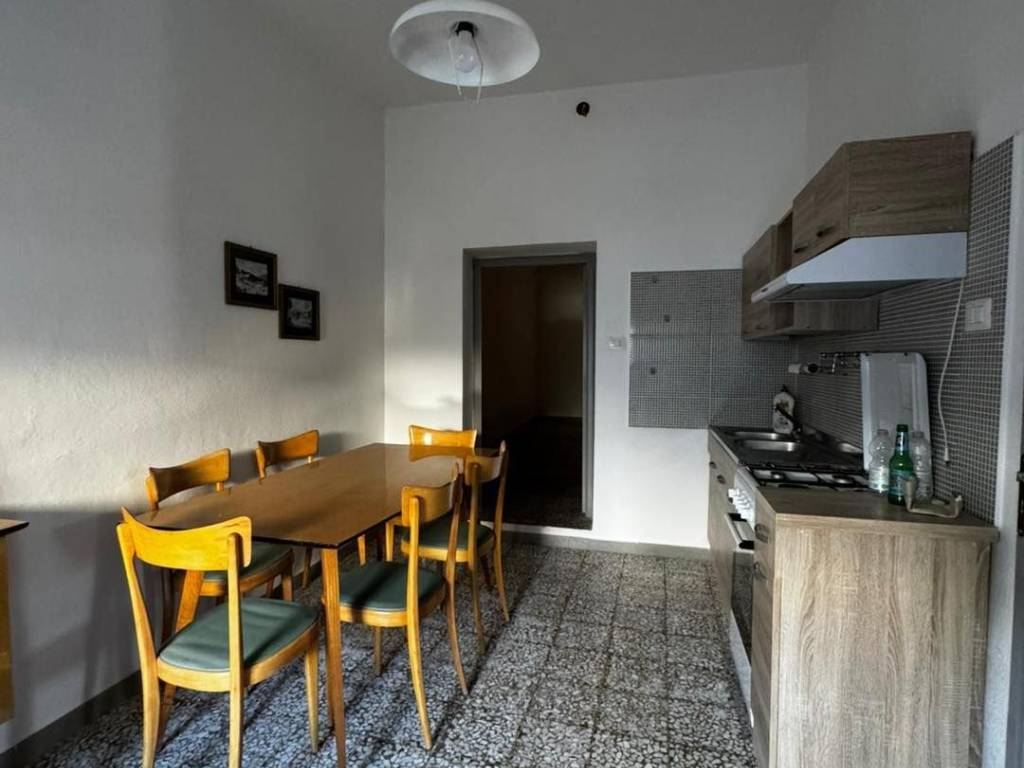 Casa indipendente a Abbasanta in Via Vittorio Emanuele - Foto 2