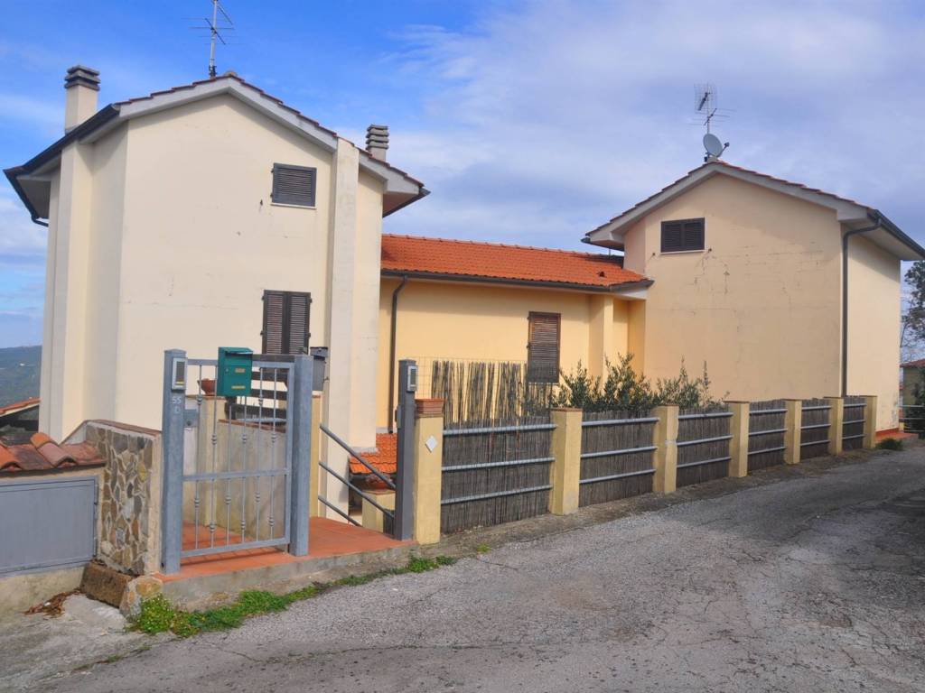 Appartamento a Rosignano marittimo in Via di Montenero - Foto 2