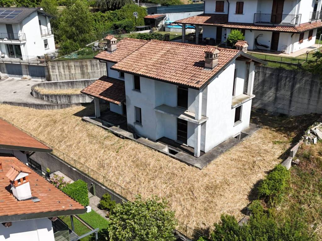 Villa a La valletta brianza in Via Bernaga - Foto 4