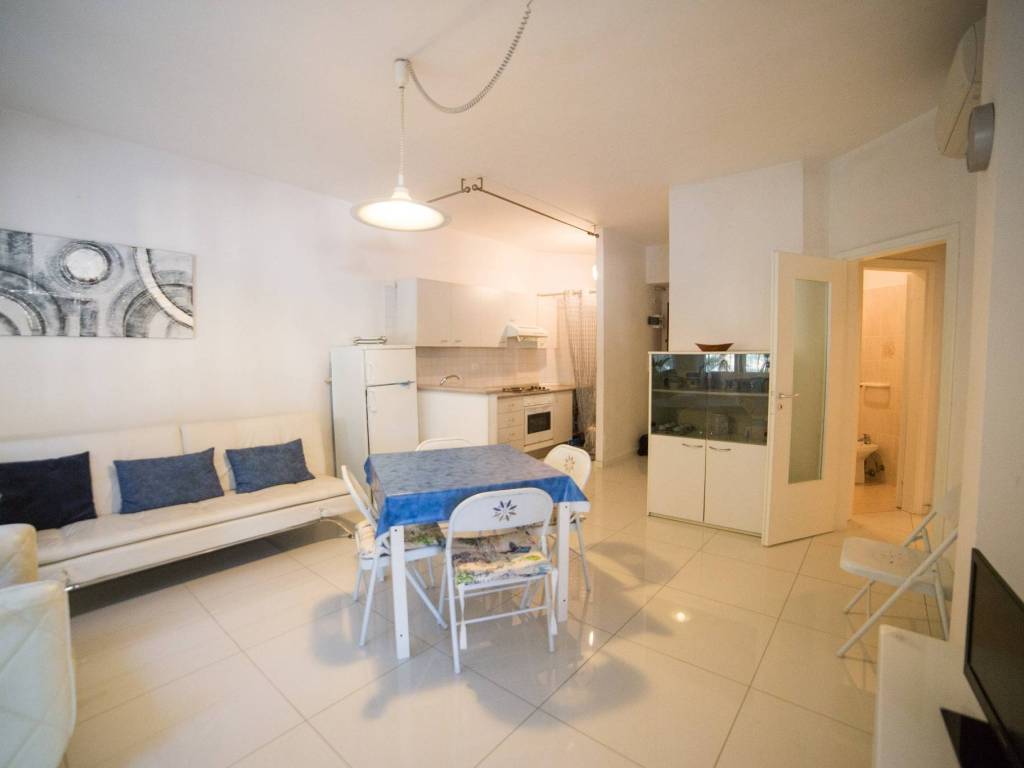 Appartamento a Comacchio in Viale Giosuè Carducci, 82 - Foto 3