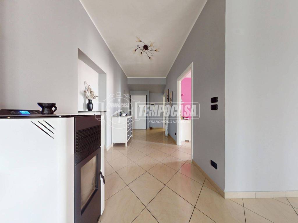 Appartamento a Borgo san dalmazzo in Via Ambovo - Foto 5