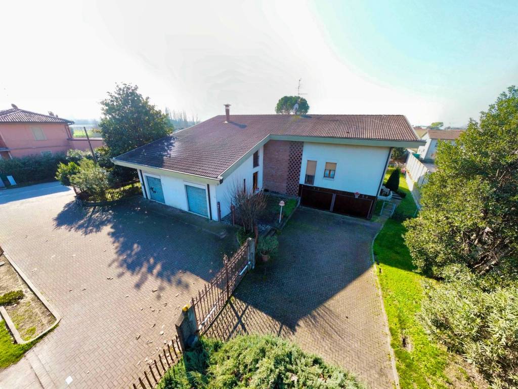 Villa a Massa lombarda in Via Martiri della Libertà, 101 - Foto 3
