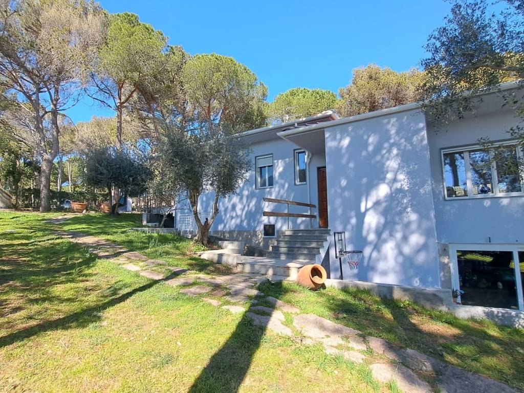 Villa a Rosignano marittimo in Via Tagliamento - Foto 3
