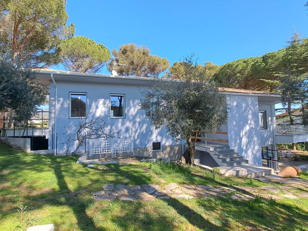 Villa a Rosignano marittimo in Via Tagliamento - Foto 4