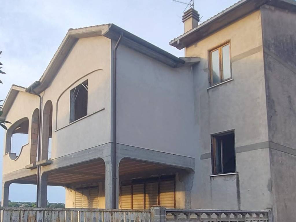 Casa indipendente a Canino in Via Fausto Coppi - Foto 2