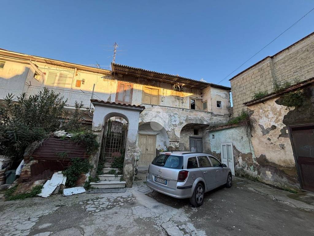 Rustico / casale a Lusciano in Via Costanzo, 89 - Foto 3