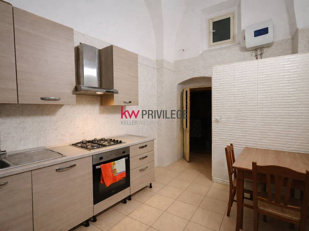 Appartamento a Francavilla fontana in Via Arciprete Quaranta, 15 - Foto 4