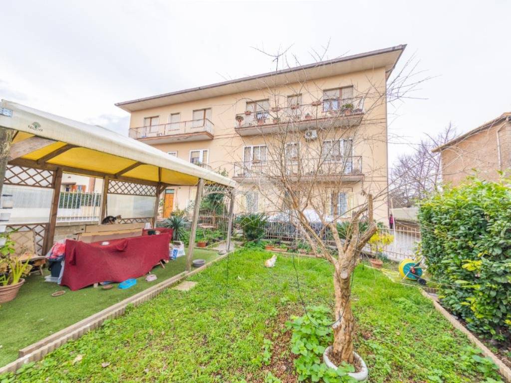 Appartamento a Roma in Via casale di santa maria, 40 - Foto 3