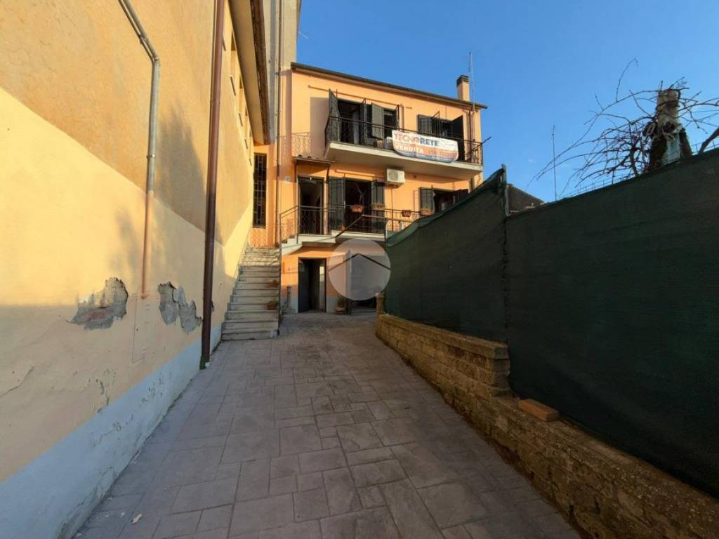 Casa indipendente a Magliano sabina in VIA DELLE FONTANELLE - Foto 2