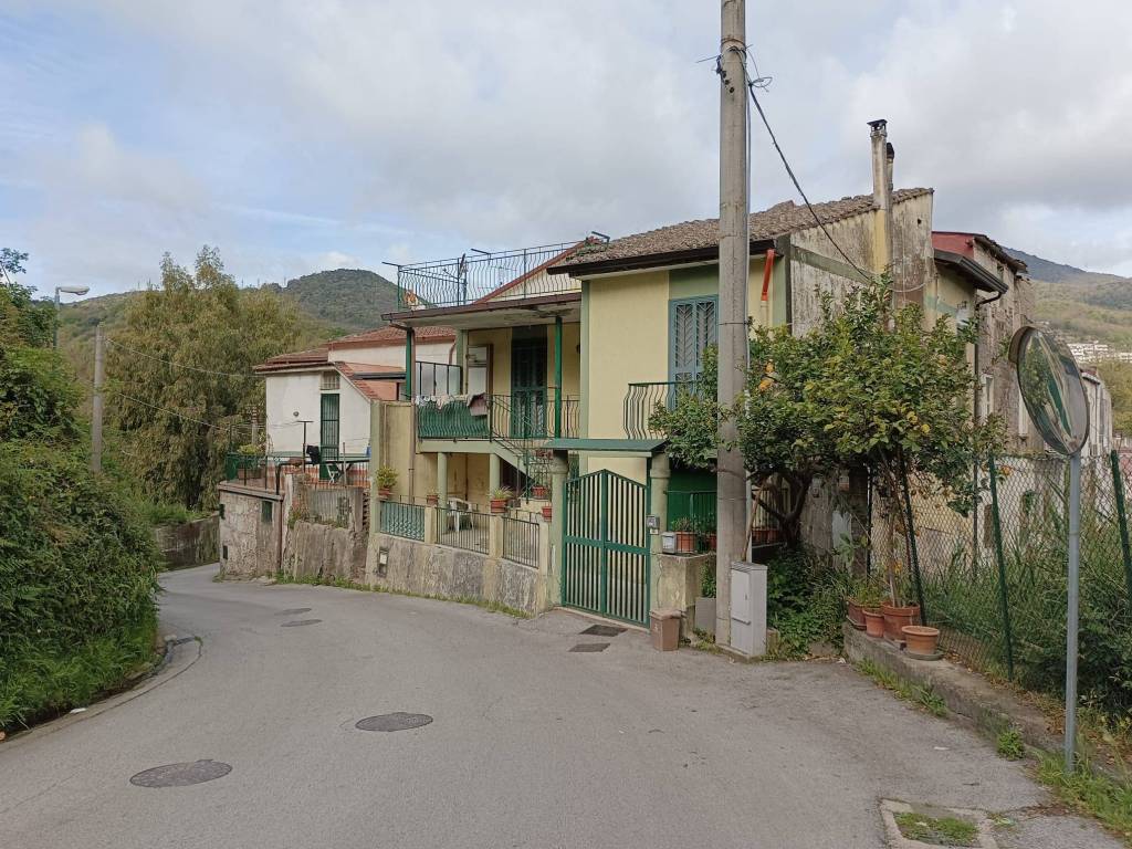 Casa indipendente a Salerno in Via Carlo Gatti - Foto 3