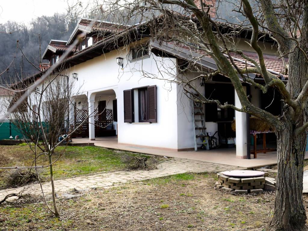 Villa a Bernezzo in Via Alpi, 38 - Foto 2