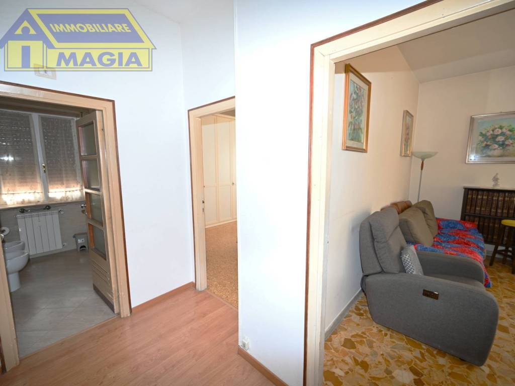 Appartamento a Ascoli piceno in Piazza immacolata - Foto 4