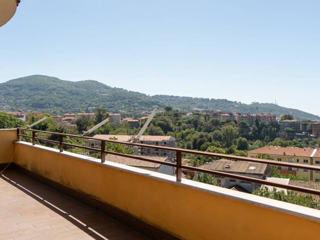 Appartamento a Salerno in Via Partecipazione, 1 - Foto 2