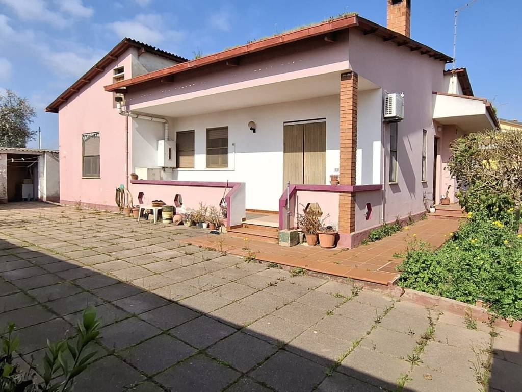 Villa a Decimoputzu in Via Aldo Moro - Foto 2