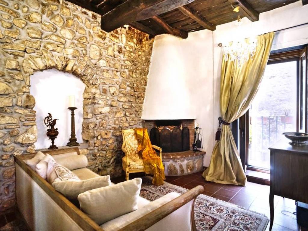Casa indipendente a Fondi in Largo Cicerone, 12 - Foto 2