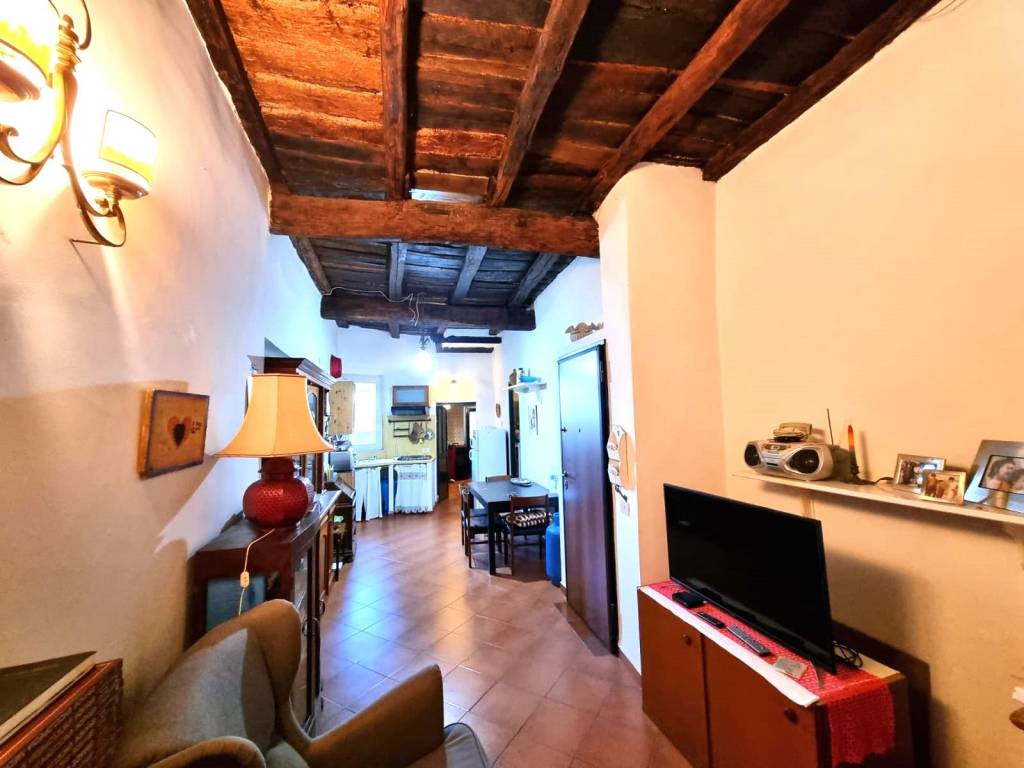 Appartamento a Caprarola in Via Borgo Vecchio, 71 - Foto 4