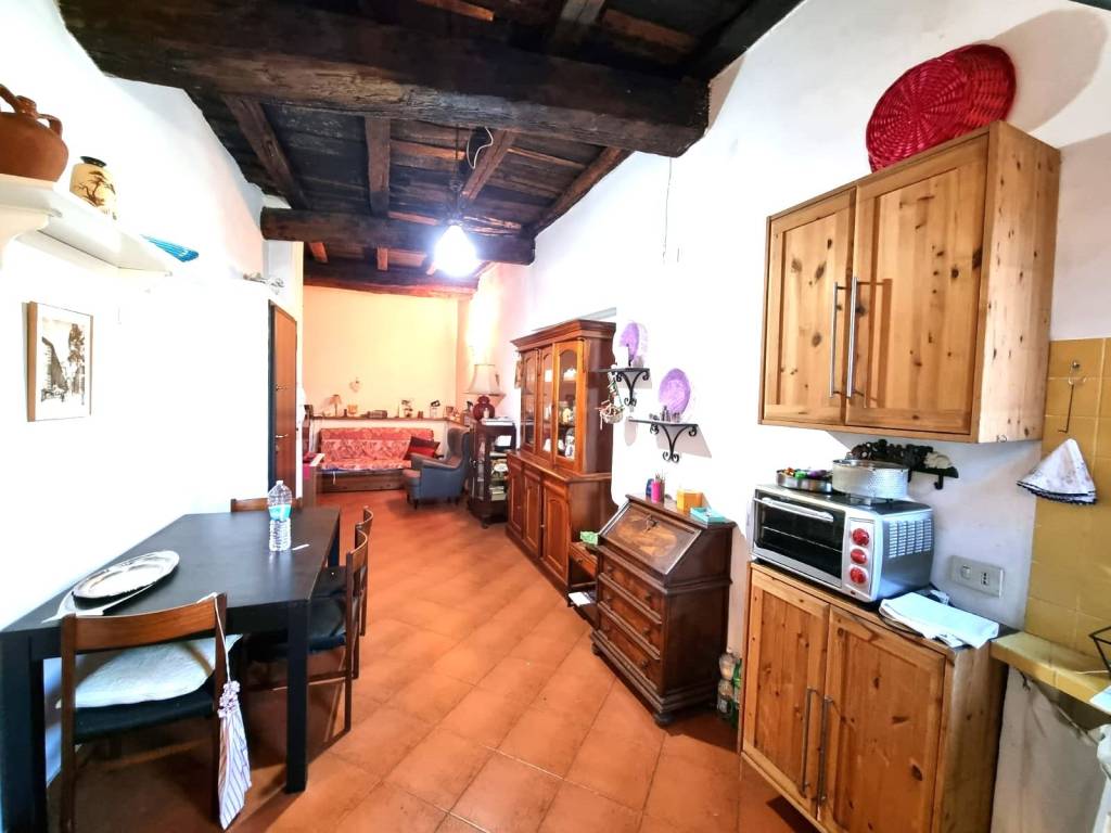 Appartamento a Caprarola in Via Borgo Vecchio, 71 - Foto 5