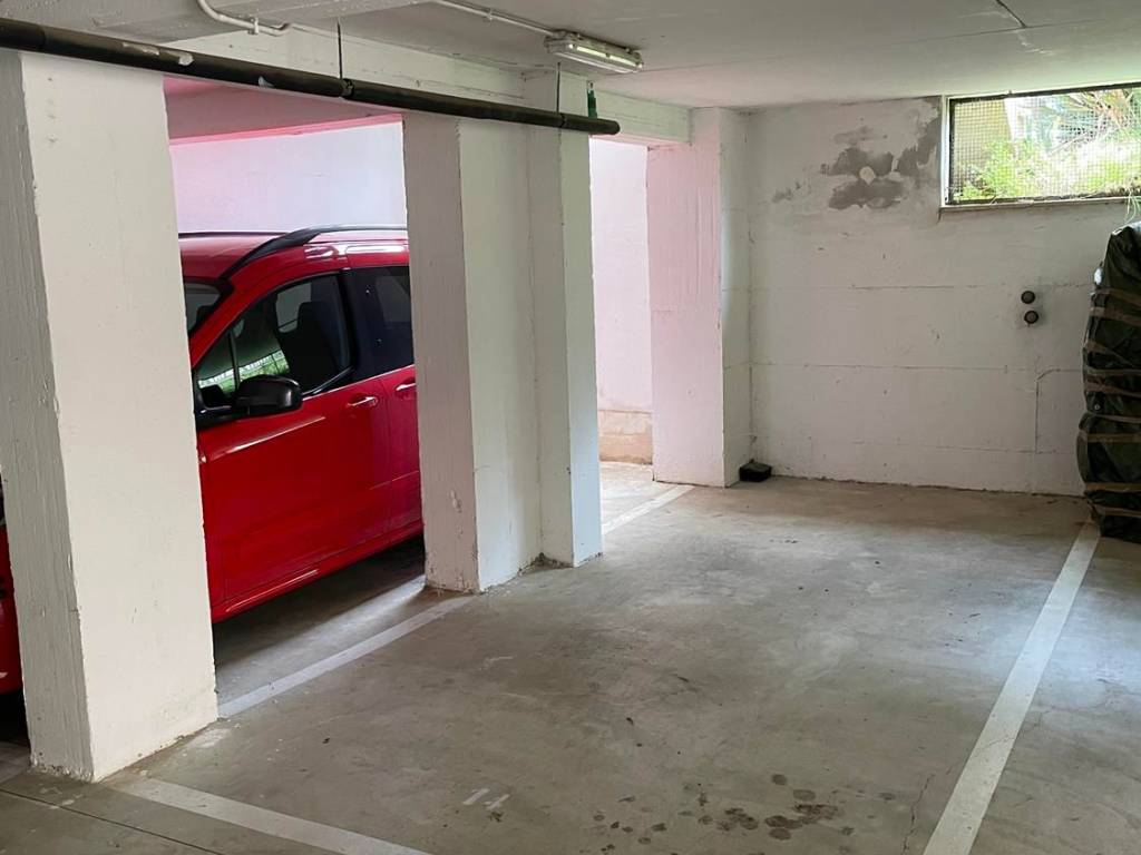 Box / garage a Fiumicino in Via Pierleone Ghezzi, 29 - Foto 2
