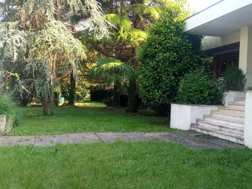 Villa a Montegrotto terme in Via Alessandro Manzoni - Foto 2
