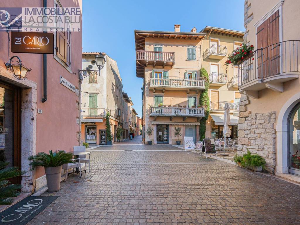 Appartamento a Torri del benaco in Piazza Umberto I - Foto 4