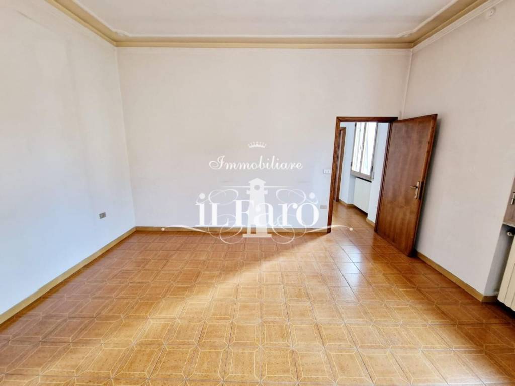 Casa indipendente a Prato in P.za della Vittoria, , 8 - Foto 2