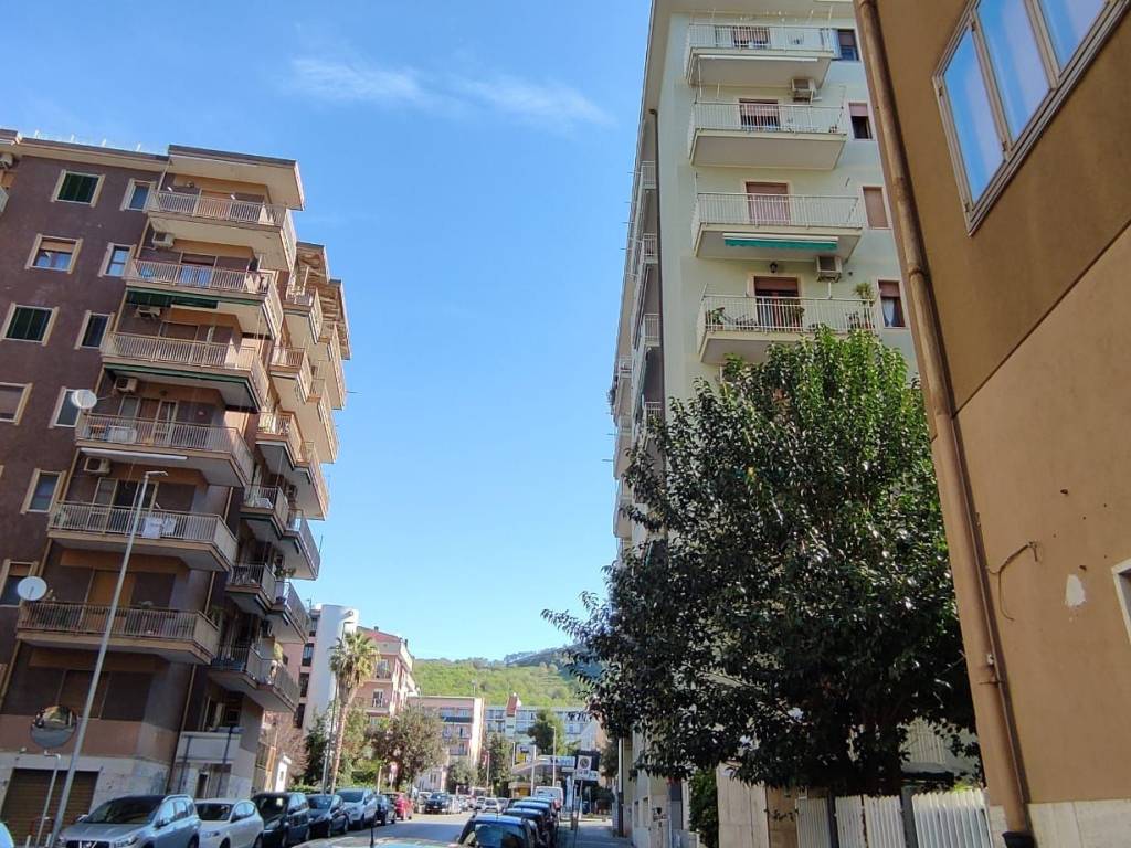 Appartamento a Salerno in Via Medaglie d'Oro - Foto 4