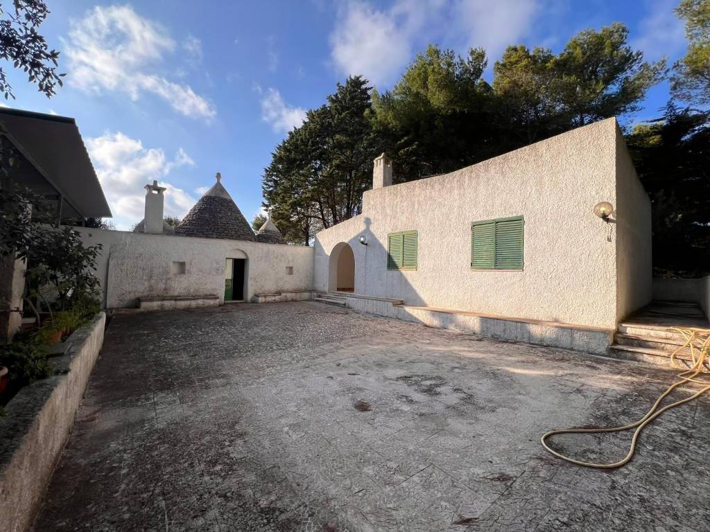 Villa a Ceglie messapica in contrada Ulmo - Foto 5