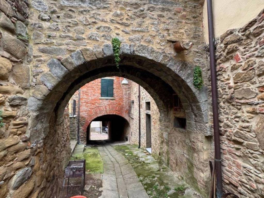 Casa indipendente a Castiglion fiorentino in Corso Italia - Foto 2