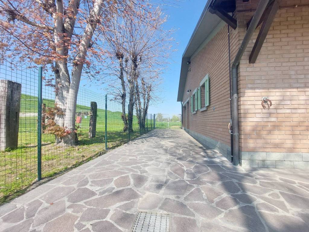 Rustico / casale a Guastalla in Via Roncaglio Superiore - Foto 4