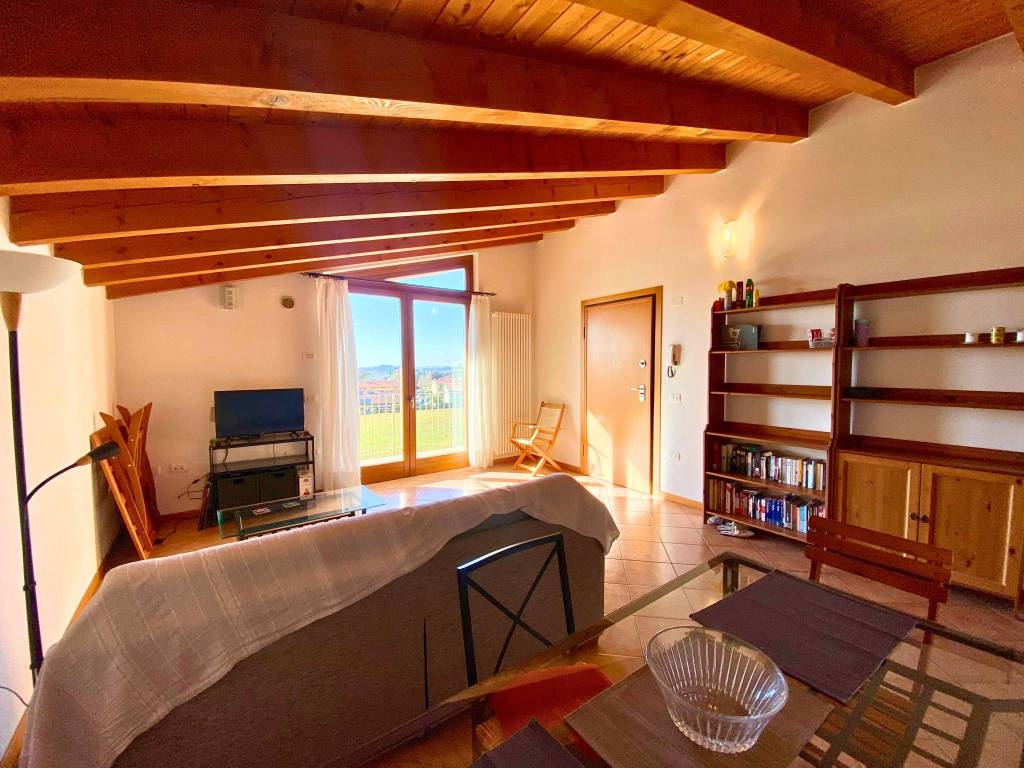 Appartamento a Caprino veronese in Piazza Alberto Stringa - Foto 2