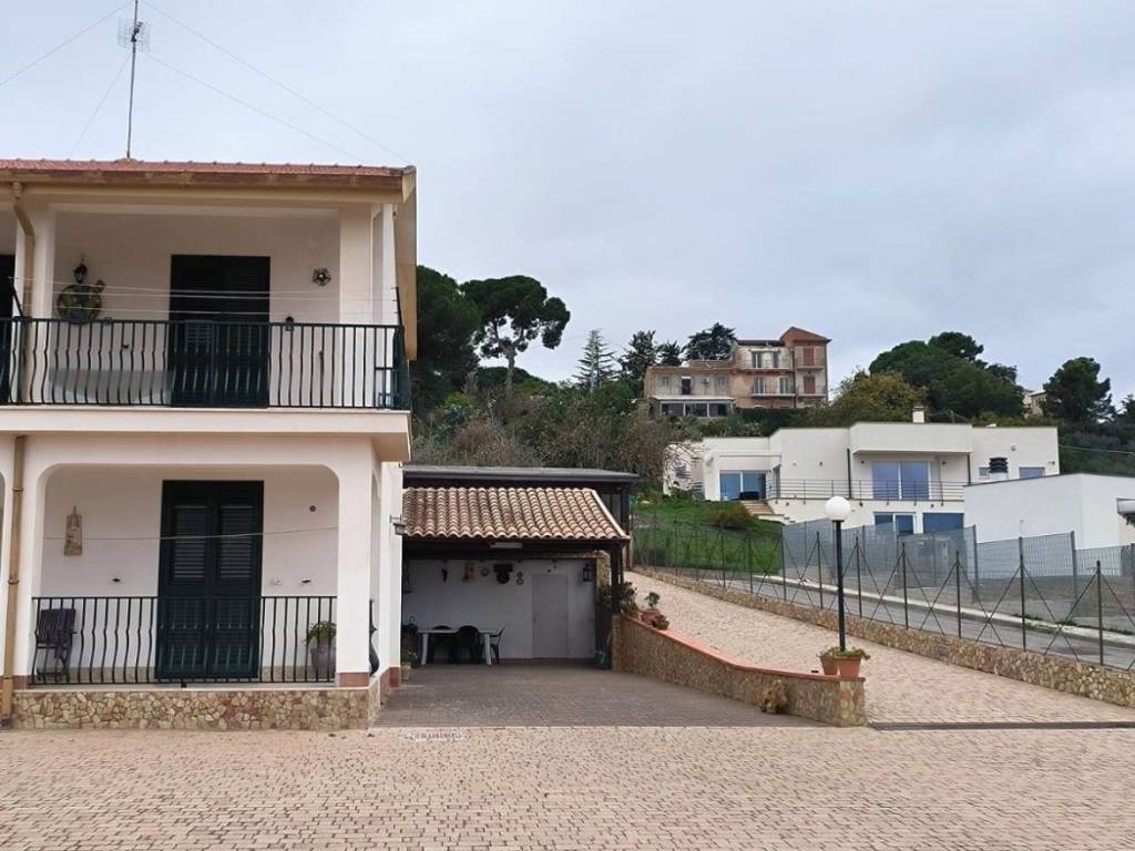 Villa a Caltanissetta in Viale Luigi Monaco - Foto 4