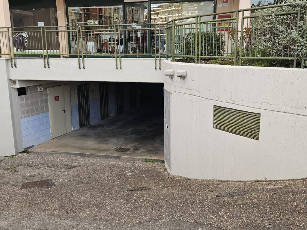 Box / garage a Latina in Largo Marcantonio Cesti - Foto 5