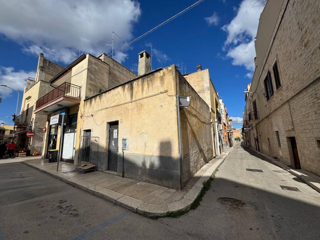 Casa indipendente a Casamassima in Corso Giuseppe Garibaldi, 80 - Foto 2