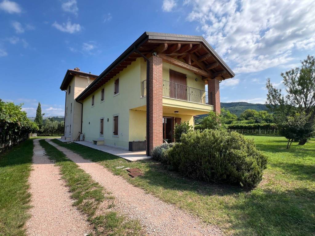 Villa a Verona in Via Valpantena - Foto 3
