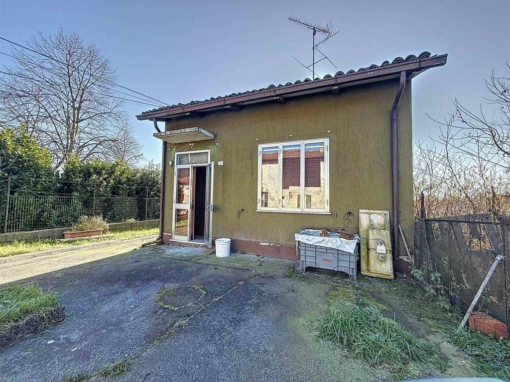 Casa indipendente a Gazzuolo in VIA BONACOLSI, 9 - Foto 4