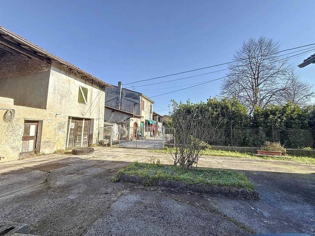 Casa indipendente a Gazzuolo in VIA BONACOLSI, 9 - Foto 5
