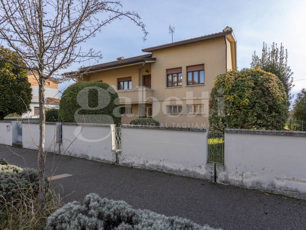 Villa a San vito al tagliamento in Via Francesco Sbroiavacca, 53 - Foto 3