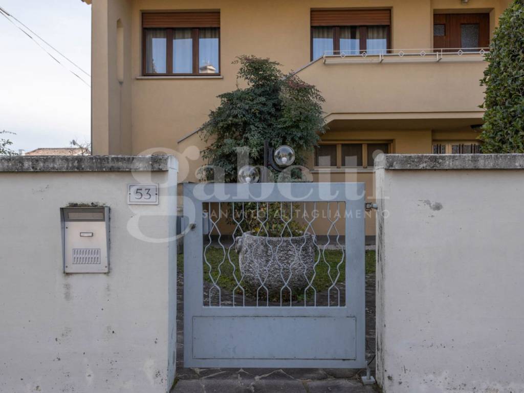 Villa a San vito al tagliamento in Via Francesco Sbroiavacca, 53 - Foto 4