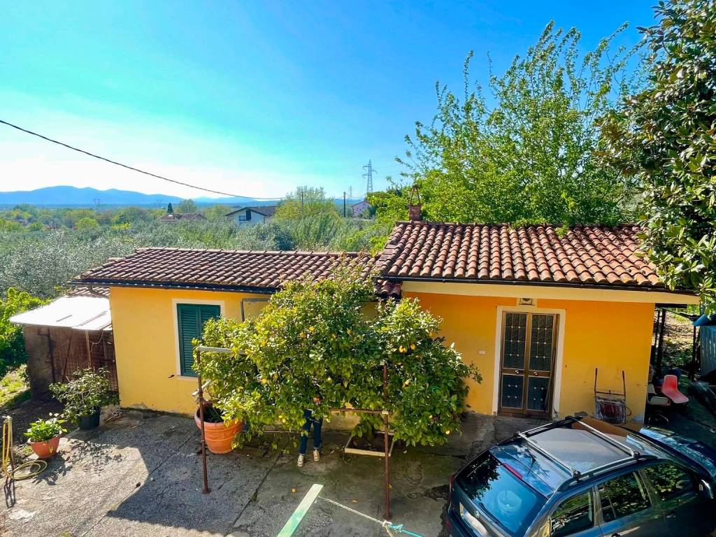 Villa a Monsummano terme in Via Vergin Chiusa, 895 - Foto 4