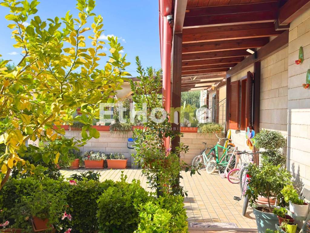 Villa a Trani in Via Monte d'Alba, 83 - Foto 4