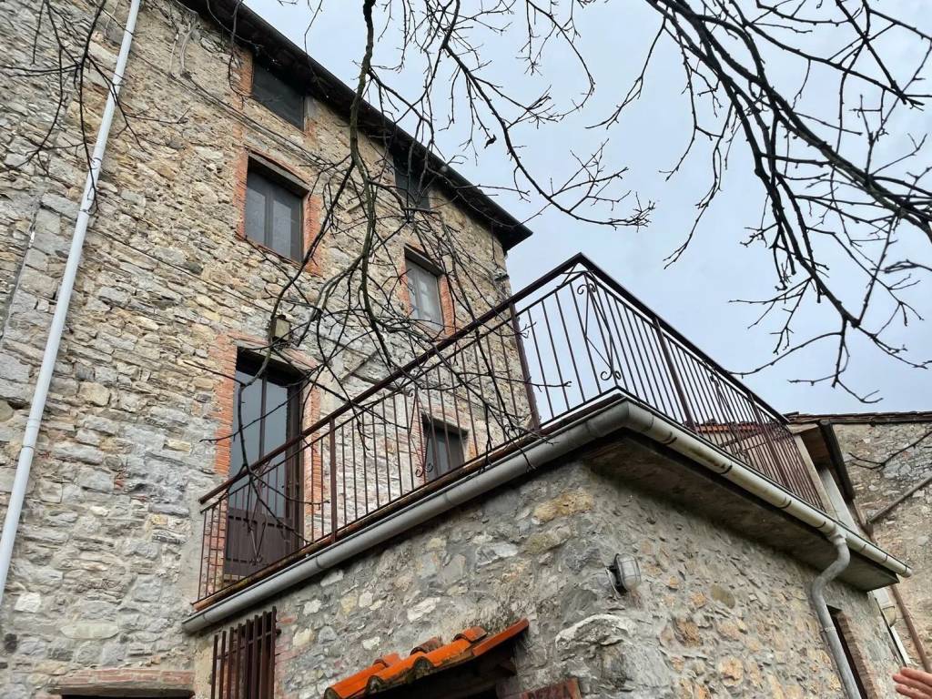 Rustico / casale a Borgo a mozzano in Dezza No Number - Foto 2