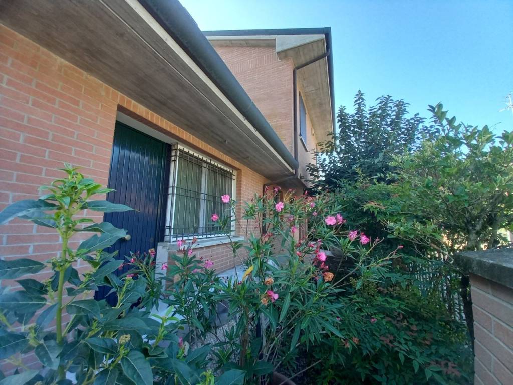 Villa a San giorgio di piano in Via Pier Paolo Pasolini - Foto 3