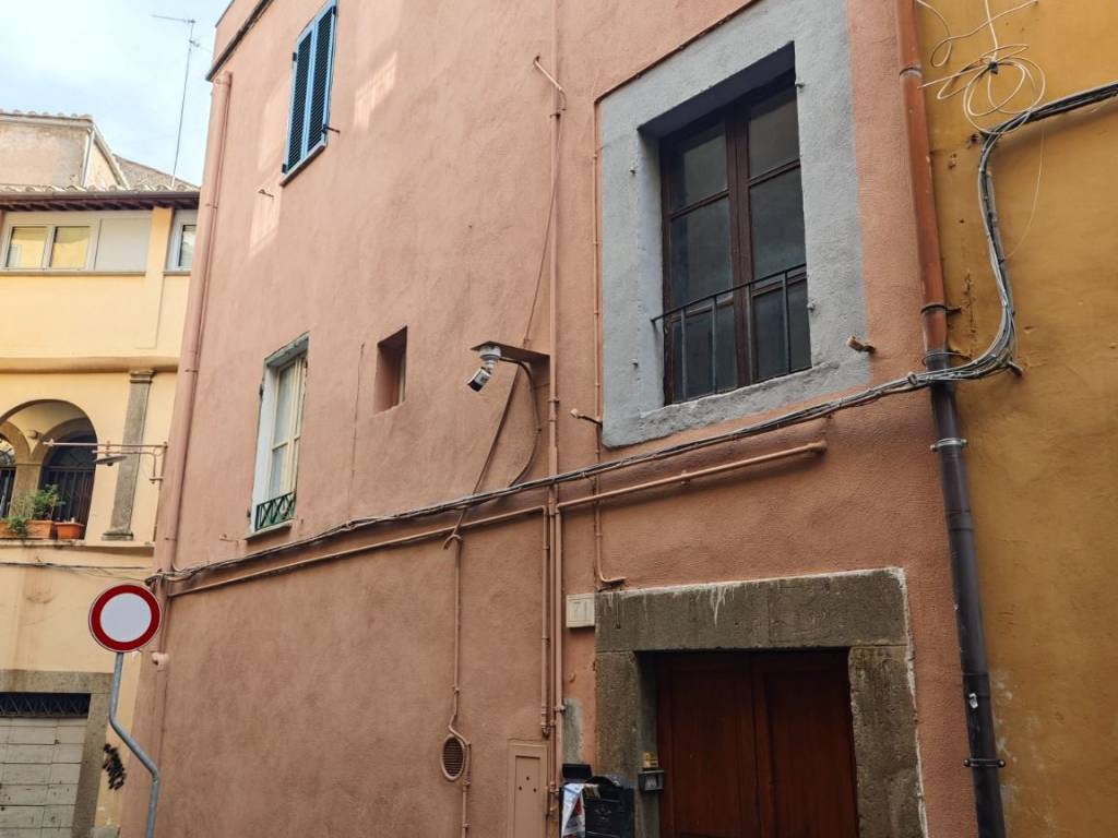 Appartamento a Viterbo in Via della Pettinara, 71 - Foto 2
