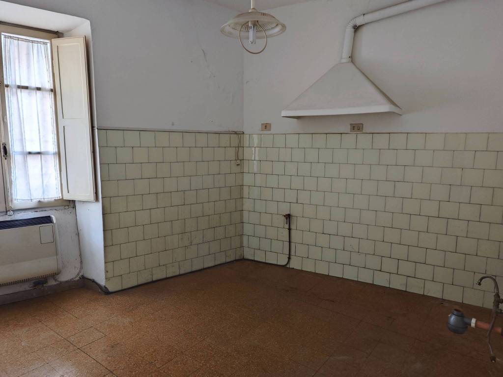 Appartamento a Viterbo in Via della Pettinara, 71 - Foto 4