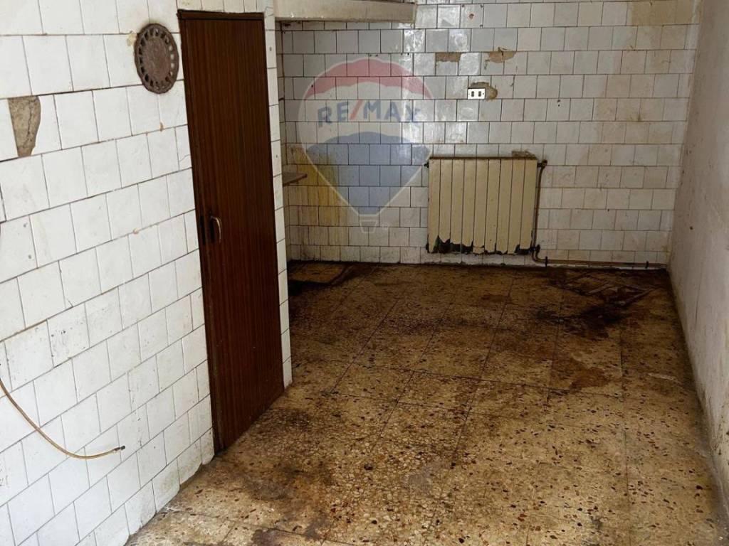 Casa indipendente a Valguarnera caropepe in Piazza Trinacria, 4 - Foto 5